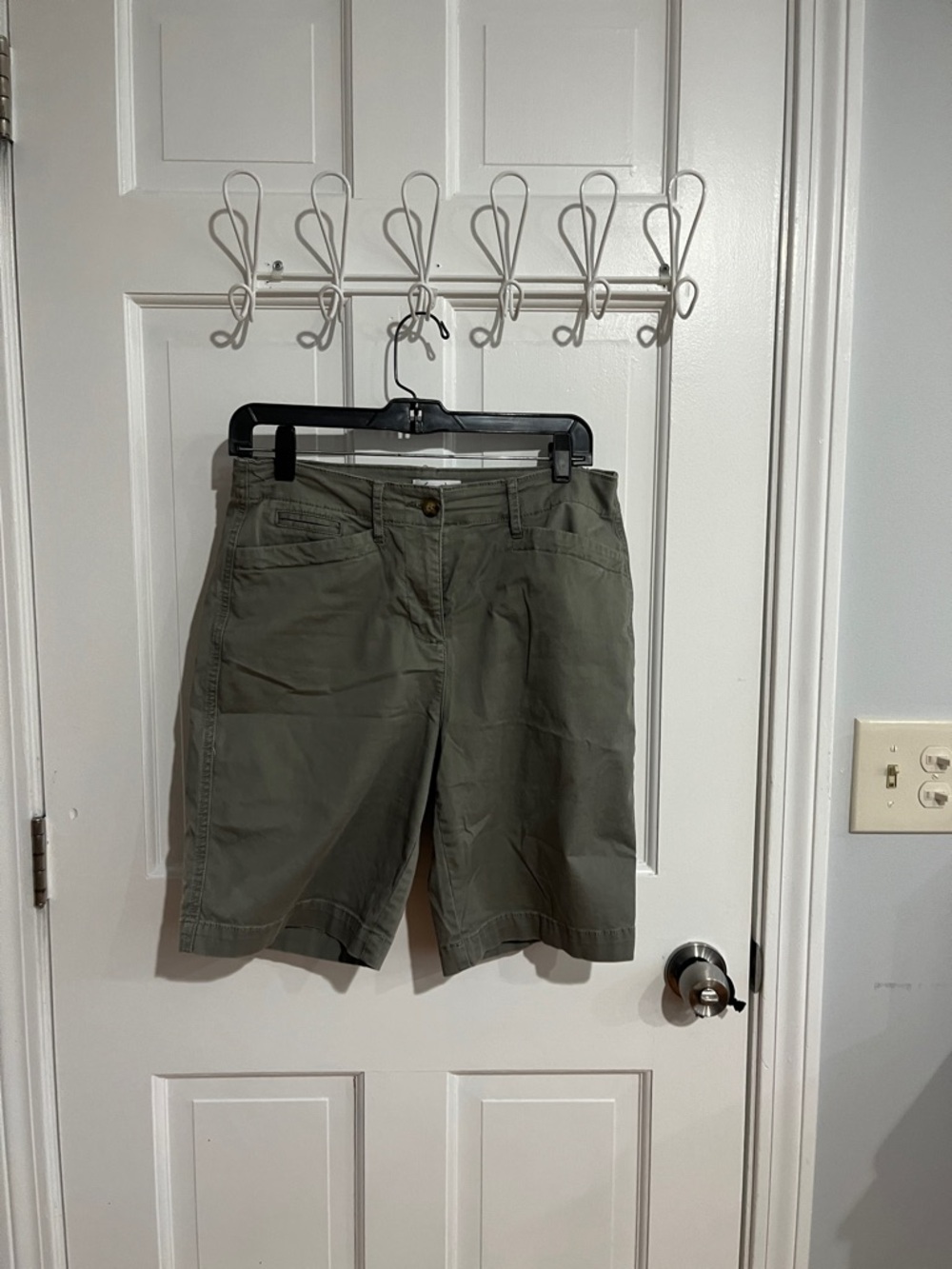 Kim Rogers Olive Green Bermuda Shorts with Front Pockets